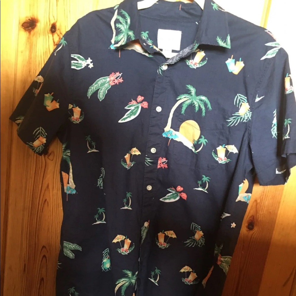 American eagle beach print shirt medium